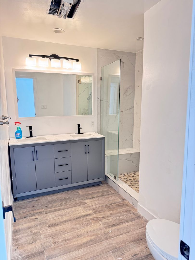 Building Photo - 11836 Laurelwood Dr