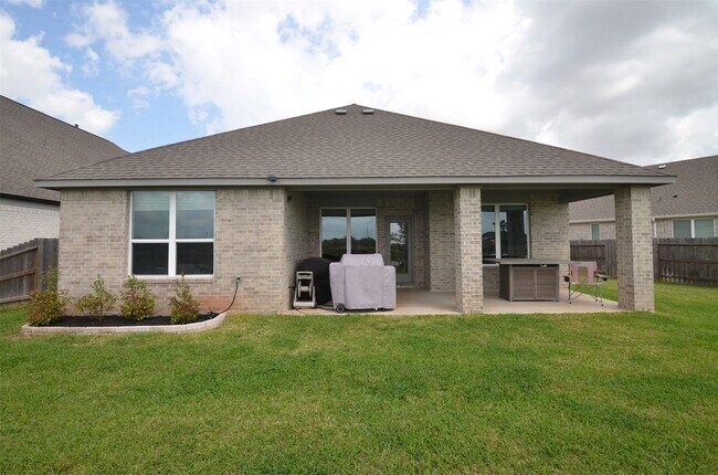 Building Photo - 1696 Daylight Lk Dr