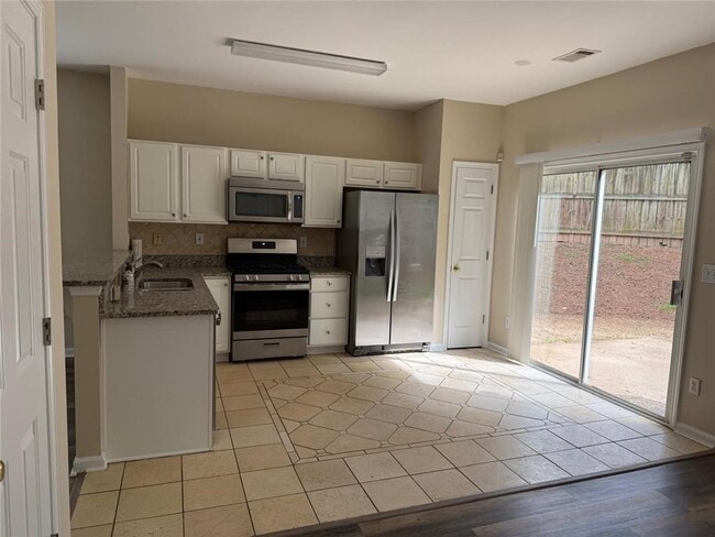 Building Photo - 340 Wittenridge Ct