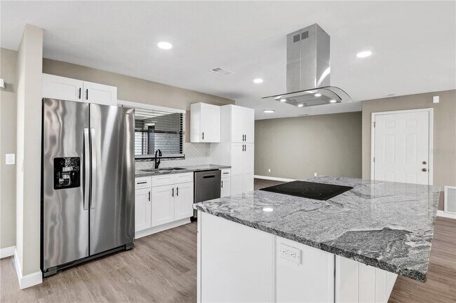 Building Photo - 5522 Fulmar Dr