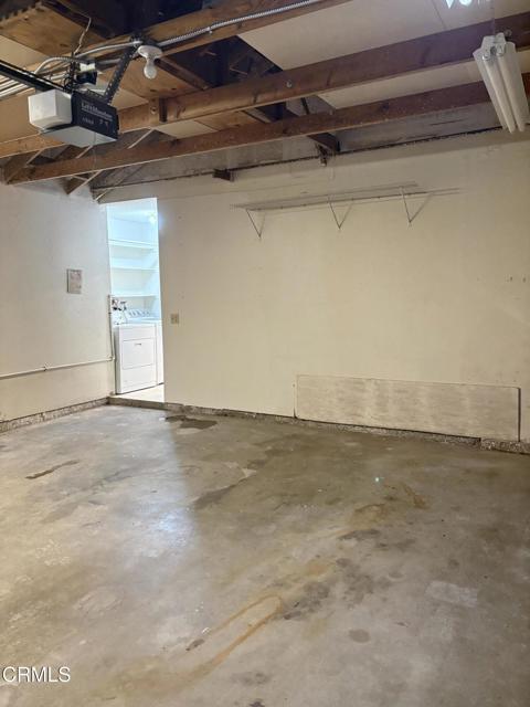 Building Photo - 9607 Oneida St