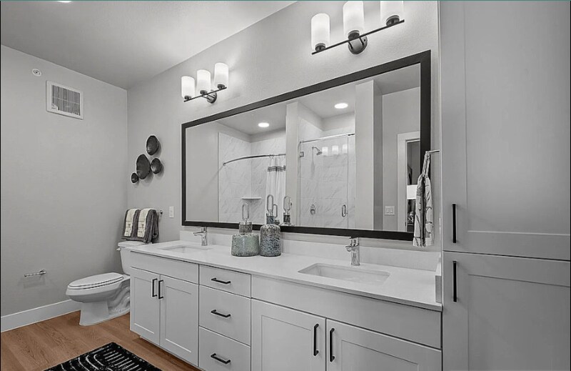 Building Photo - 2200 E State Hwy 121