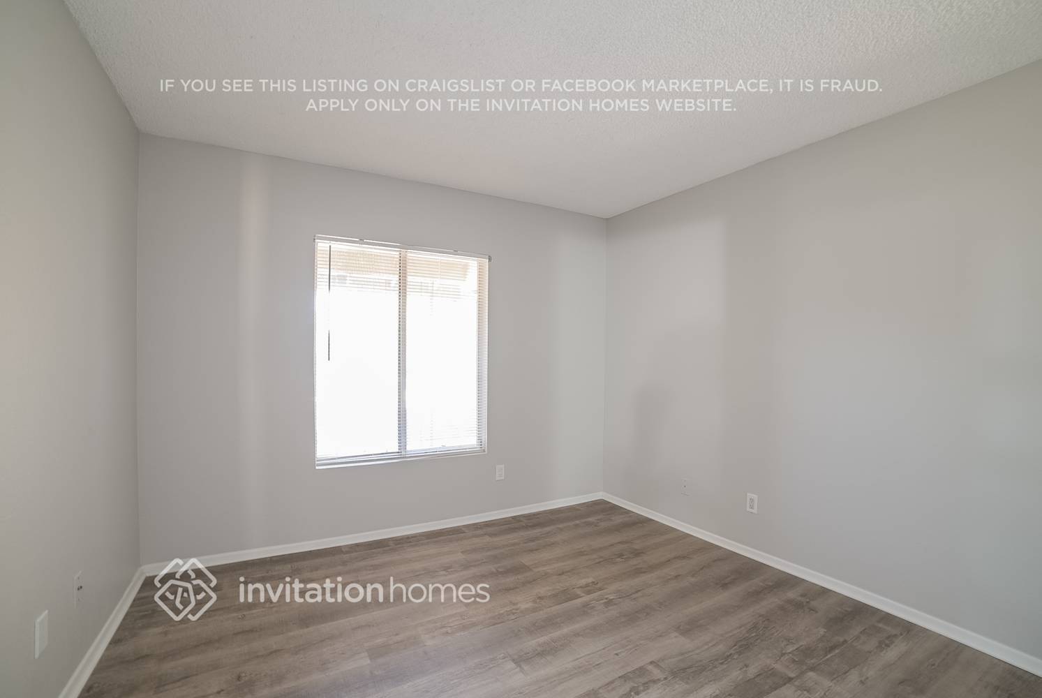 Building Photo - 2902 W Sandra Terrace