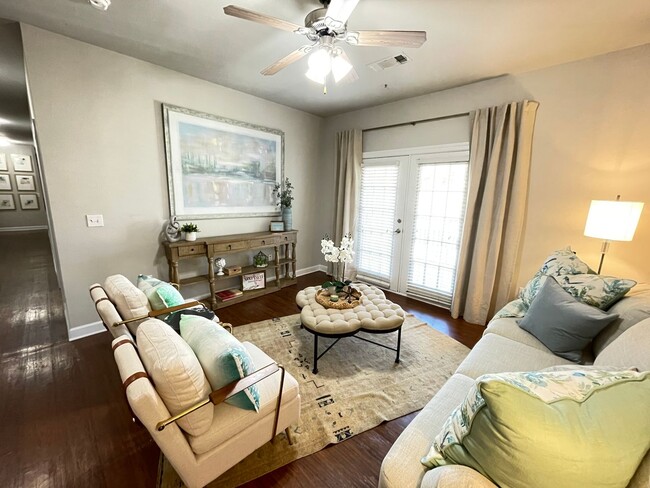 Building Photo - 3BD/3BA For Rent In Bluffs East