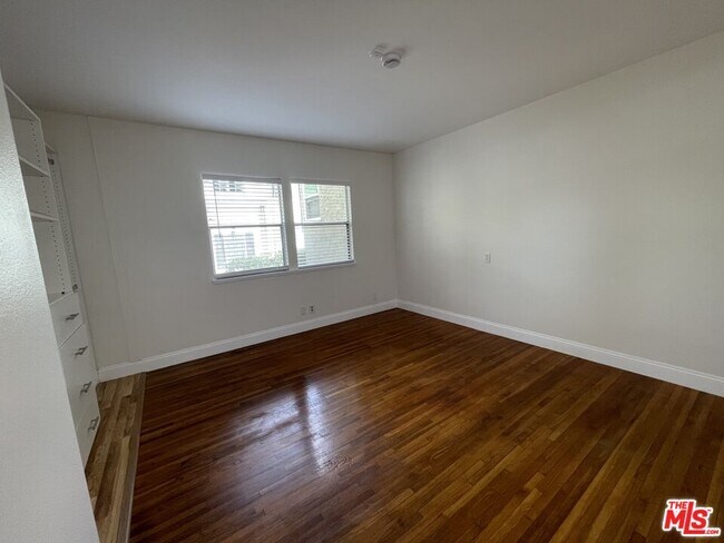 Building Photo - 5870 Bowcroft St