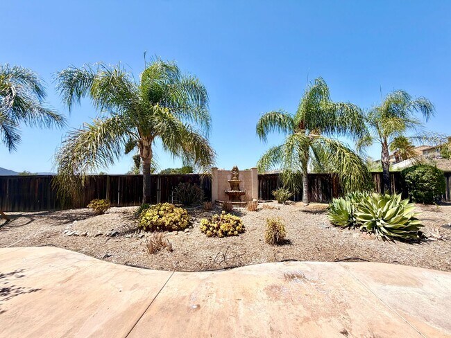 Building Photo - Spacious 5 Bedroom Redhawk Home with LARGE Loft & Backyard in Prime Location