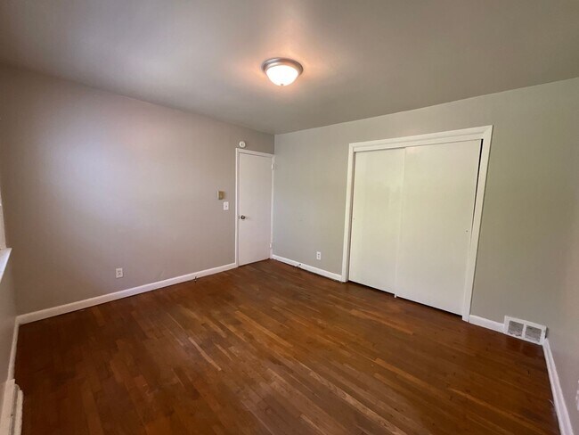 Building Photo - 1533 Beaucrest Ave