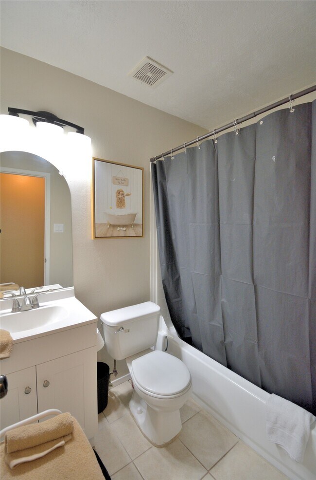 Building Photo - 5414 Quail Tree Ln