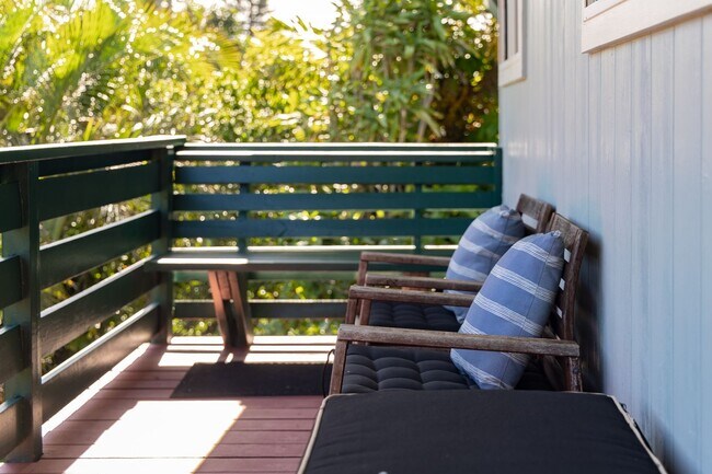 Building Photo - 59-018 Holawa St