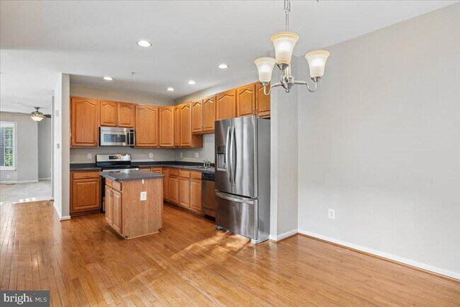 Building Photo - 272 Braxton Way