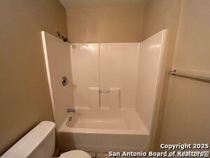 Building Photo - 5619 Lakebend W Dr