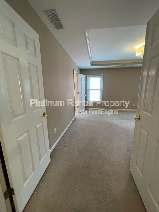 Building Photo - 4916 Durley Ln SE