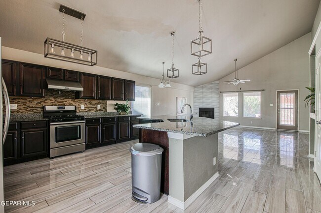 Building Photo - 12215 Stansbury Dr