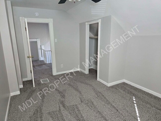 Building Photo - Spacious 3-Bedroom Home