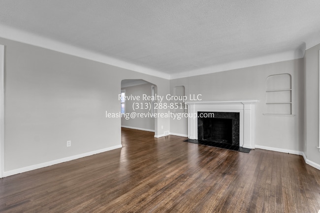 Building Photo - 18010 Sorrento Ave