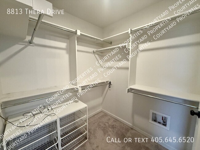 Building Photo - 8813 Thera Dr