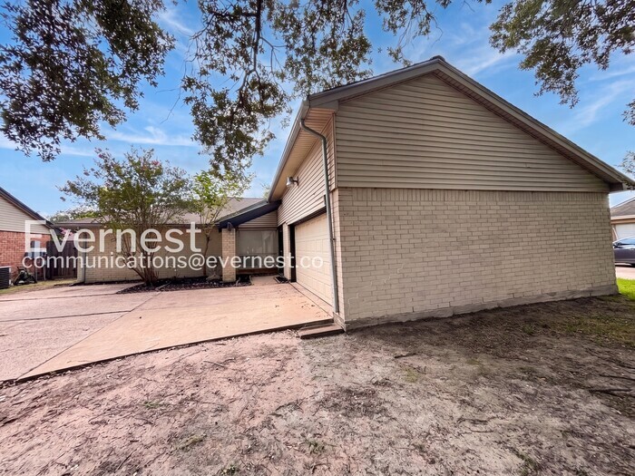 Building Photo - 1334 Willersley Ln
