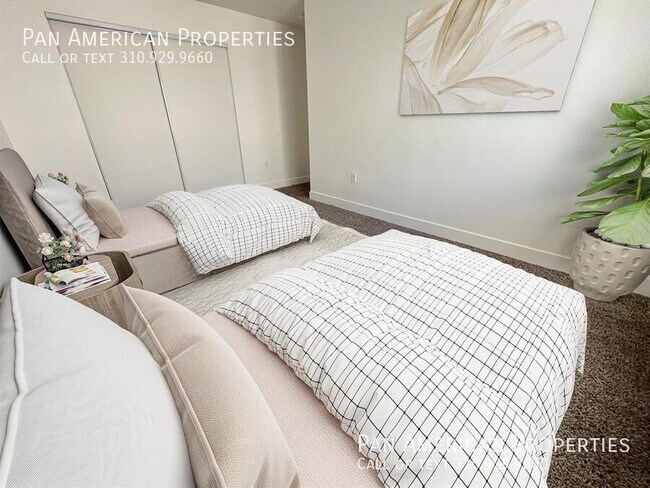 Building Photo - 1033 S Montebello Blvd