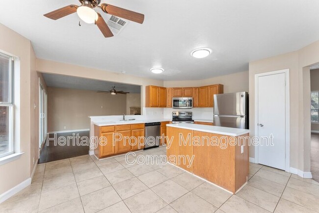 Building Photo - 13115 Almond Bend Dr