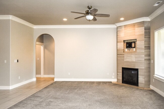 Building Photo - Single-Story Home in Horn Rapids Golfing Community
