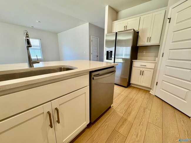 Building Photo - 14557 Mountain Strm Dr