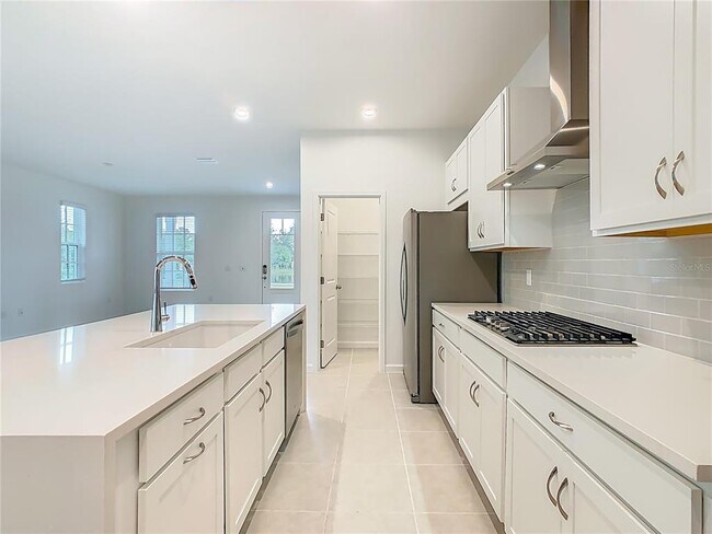 Building Photo - 2402 Celebration Blvd