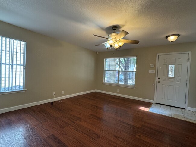 Building Photo - 861 Barrel Point