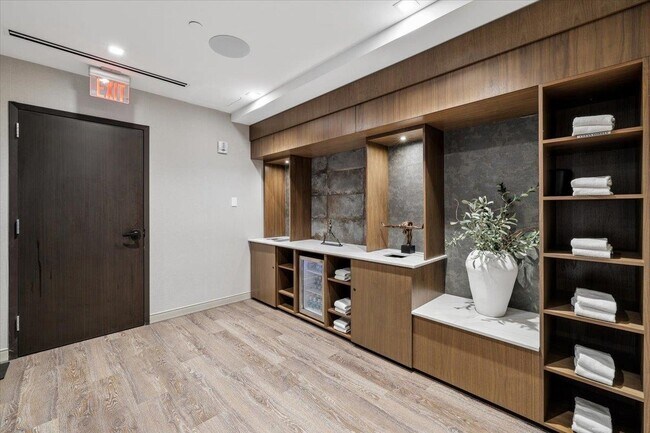 Building Photo - 18 Artisan Dr