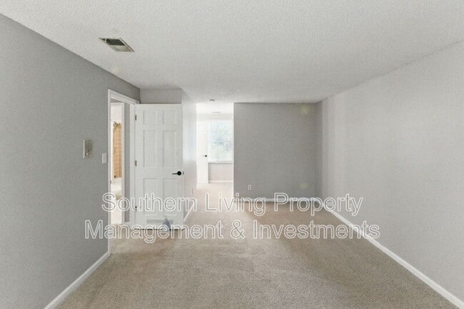 Building Photo - 7016 Wannamaker Ln