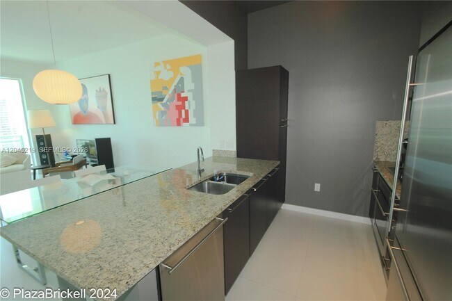 Building Photo - 950 Brickell Bay Dr