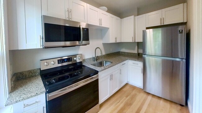 Building Photo - 41 Butler Rd