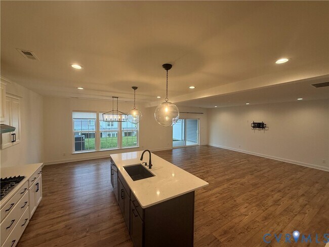 Building Photo - 7048 Dunton Rd