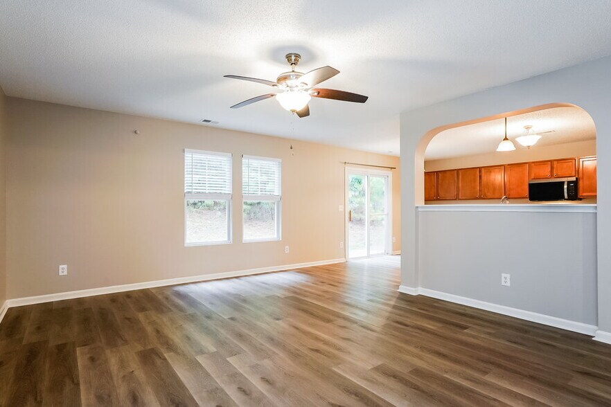 Building Photo - 189 Brookhaven Dr