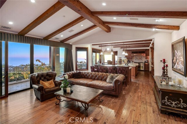 Building Photo - 20 Le Conte