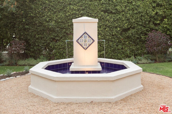 Building Photo - 1930 Rodney Dr