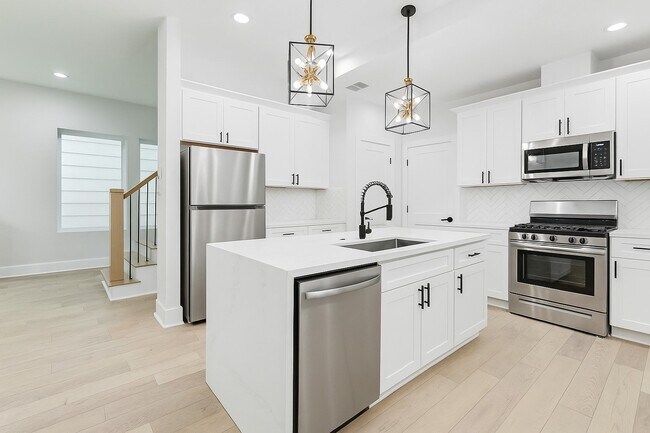 Building Photo - 2310 Campbell Rd