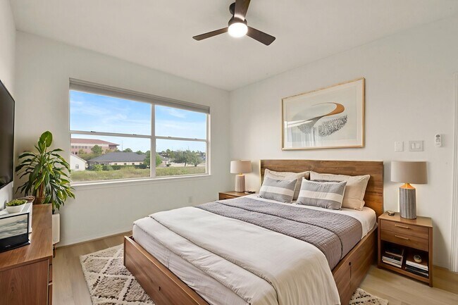 Building Photo - 20910 Sun Creek Dr