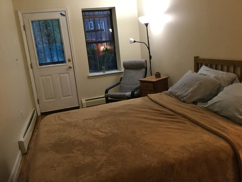 Direct access to the backyard - 507 W 173rd St