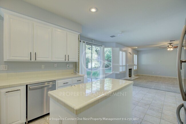 Building Photo - Rocklin beauty, 5 bdrm, 3.5 bth + bonus room!