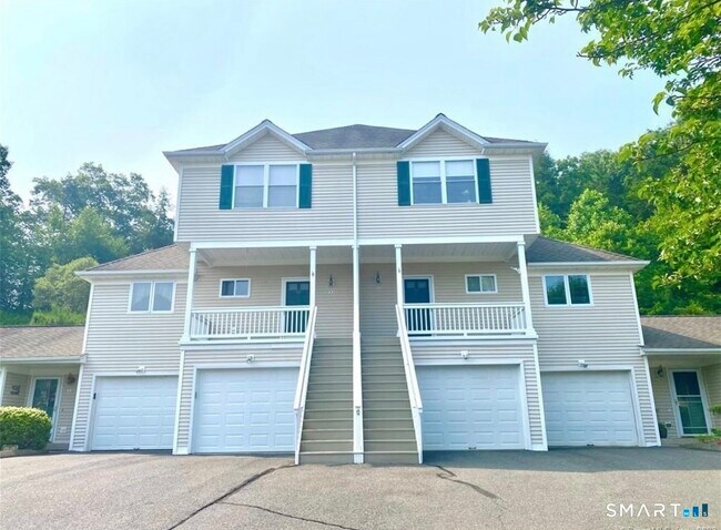 Building Photo - 11 Trout Brook Cir