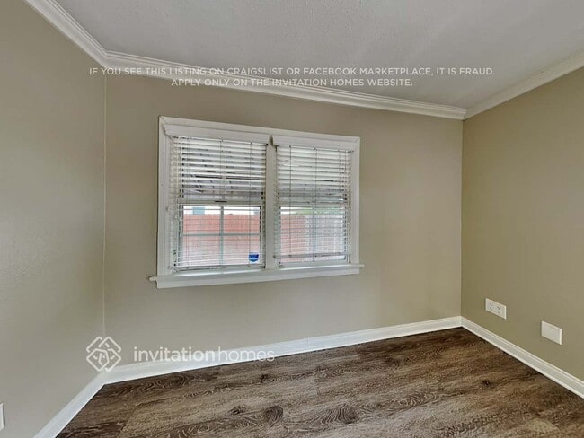 Building Photo - 2062 W 65th St