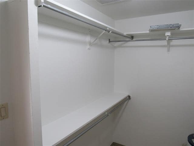 Building Photo - 1320 Linden Dr