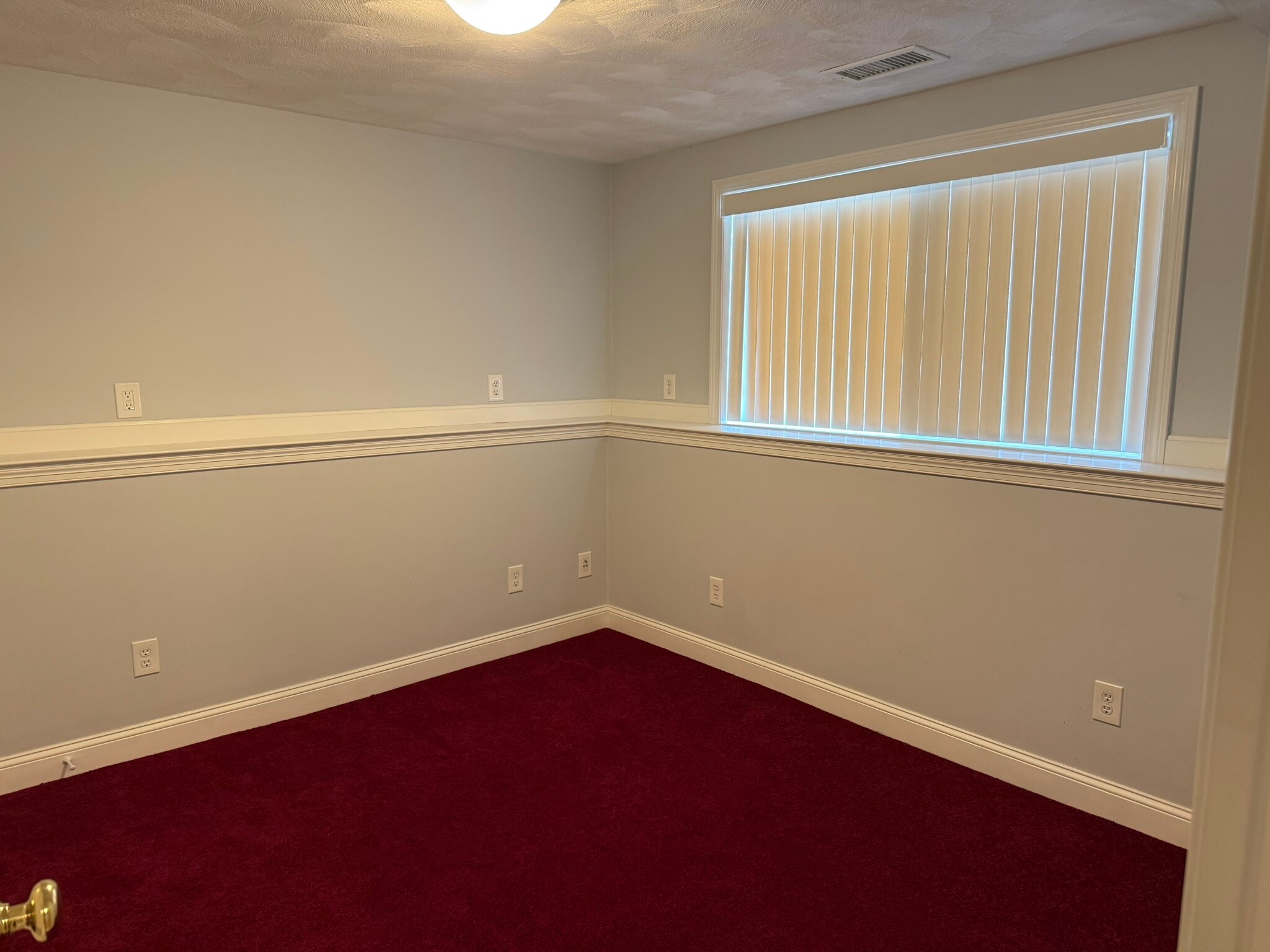 Downstairs Bedroom - 86 Central St