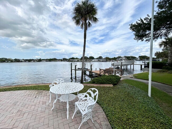 Building Photo - Classic waterfront Snell Isle Estates 3 Bed 2.5 Bath Home with private dock!