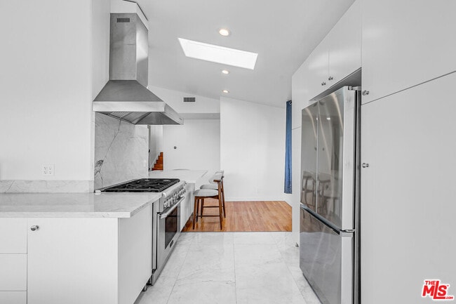 Building Photo - 3632 Amesbury Rd
