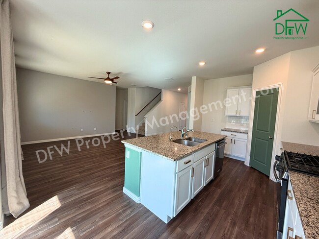 Building Photo - Spacious 4-Bedroom Home for Lease in Princeton!