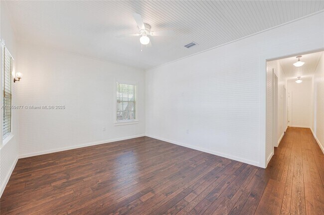 Building Photo - 3822 Oak Ave