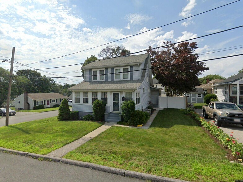 Building Photo - 105 Bickford Rd