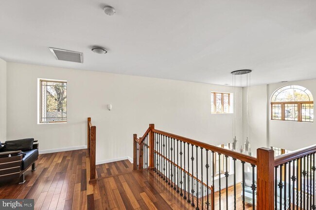 Building Photo - 10009 Sinnott Ct