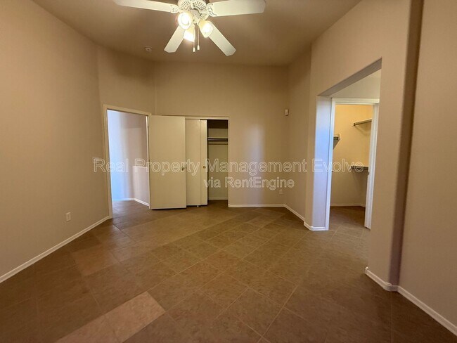 Building Photo - 9332 W Morrow Dr